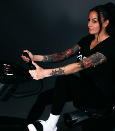 Halb-liegendes Fahrrad ROADSTER TFT selbstbetrieben CARE - vernetzter Ergometer