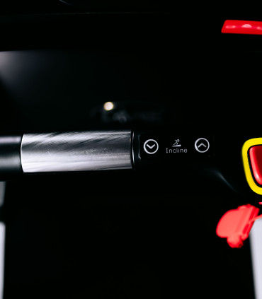 Professionelles Laufband - 24 km/h - CARE - ZEPHYR - Generalüberholt