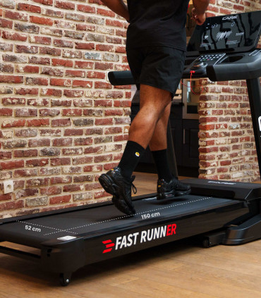 Vernetztes Laufband 22 km/h - CARE - Fast Runner SP - Generalüberholt