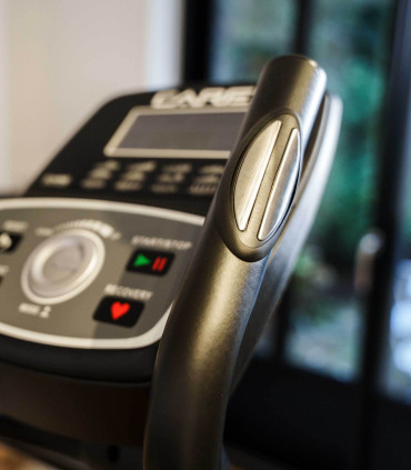 Selbstgenerierender Crosstrainer HELIS FD - CARE - vernetzter Ergometer