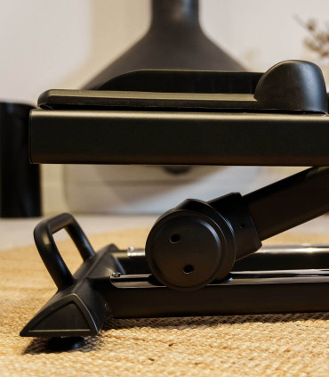 Selbstgenerierender Crosstrainer HELIS FD - CARE - vernetzter Ergometer