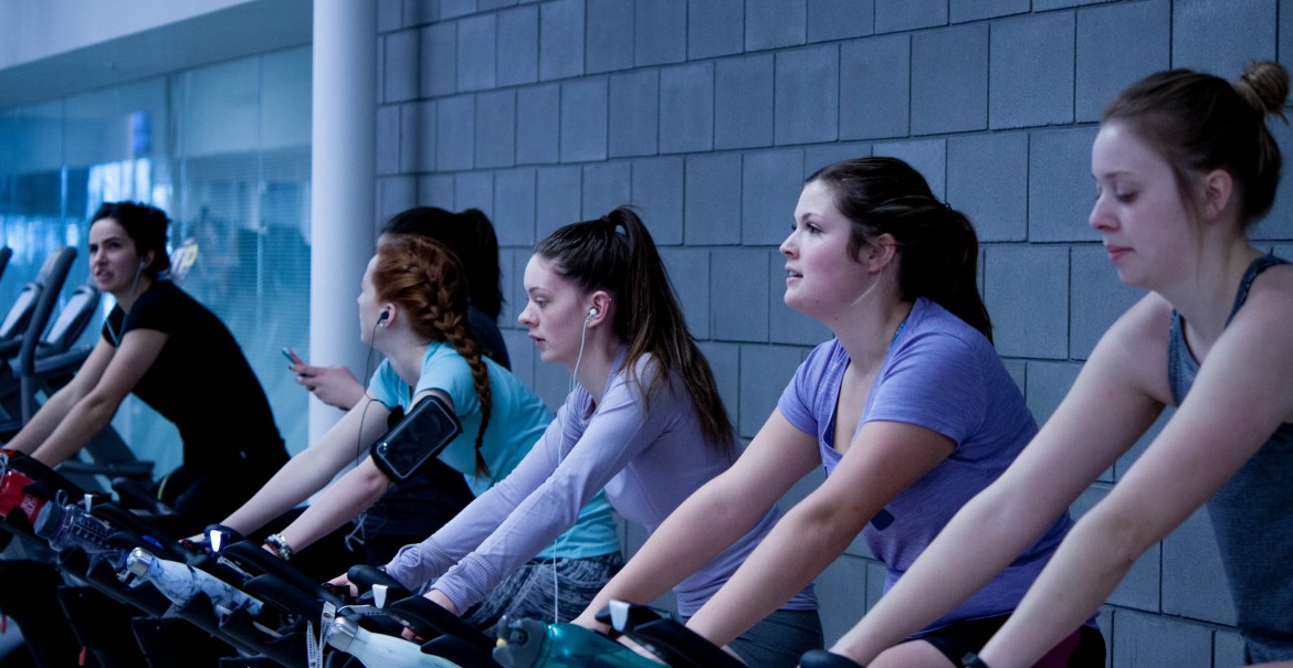 Welche Trainingsprogramme sollte man auf einem Heimtrainer befolgen?