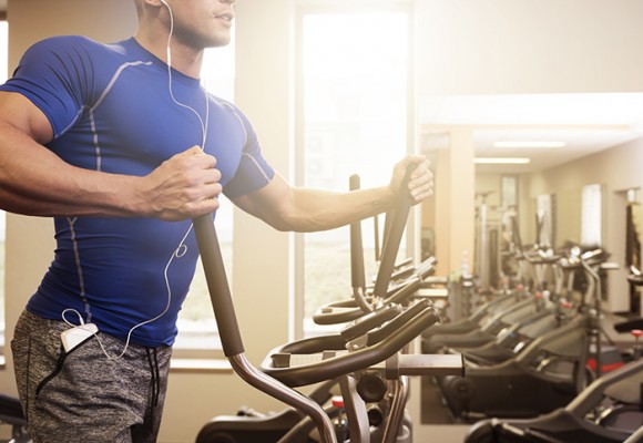 Welche Trainingsprogramme sollte man auf einem Crosstrainer befolgen?